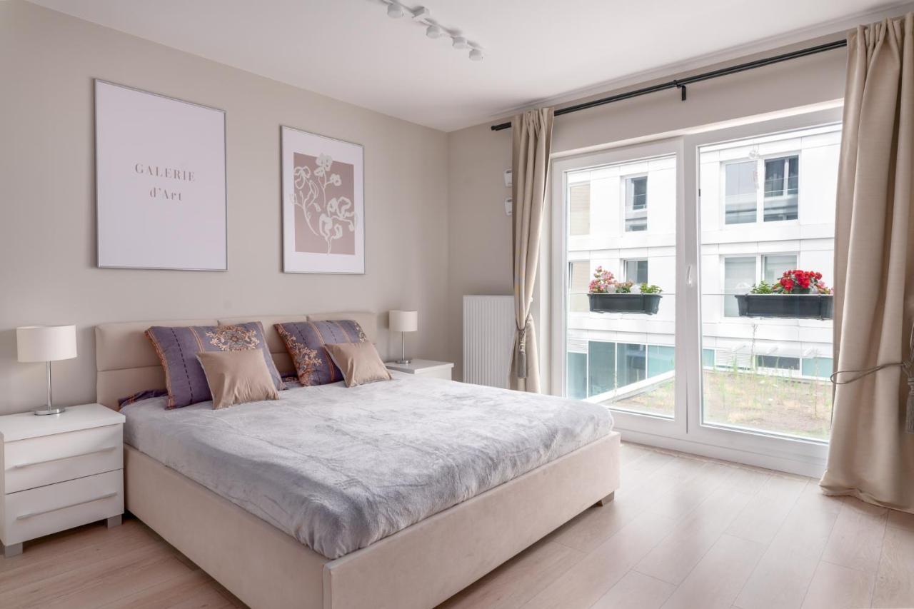 Ultima Apartment Вроцлав Екстериор снимка