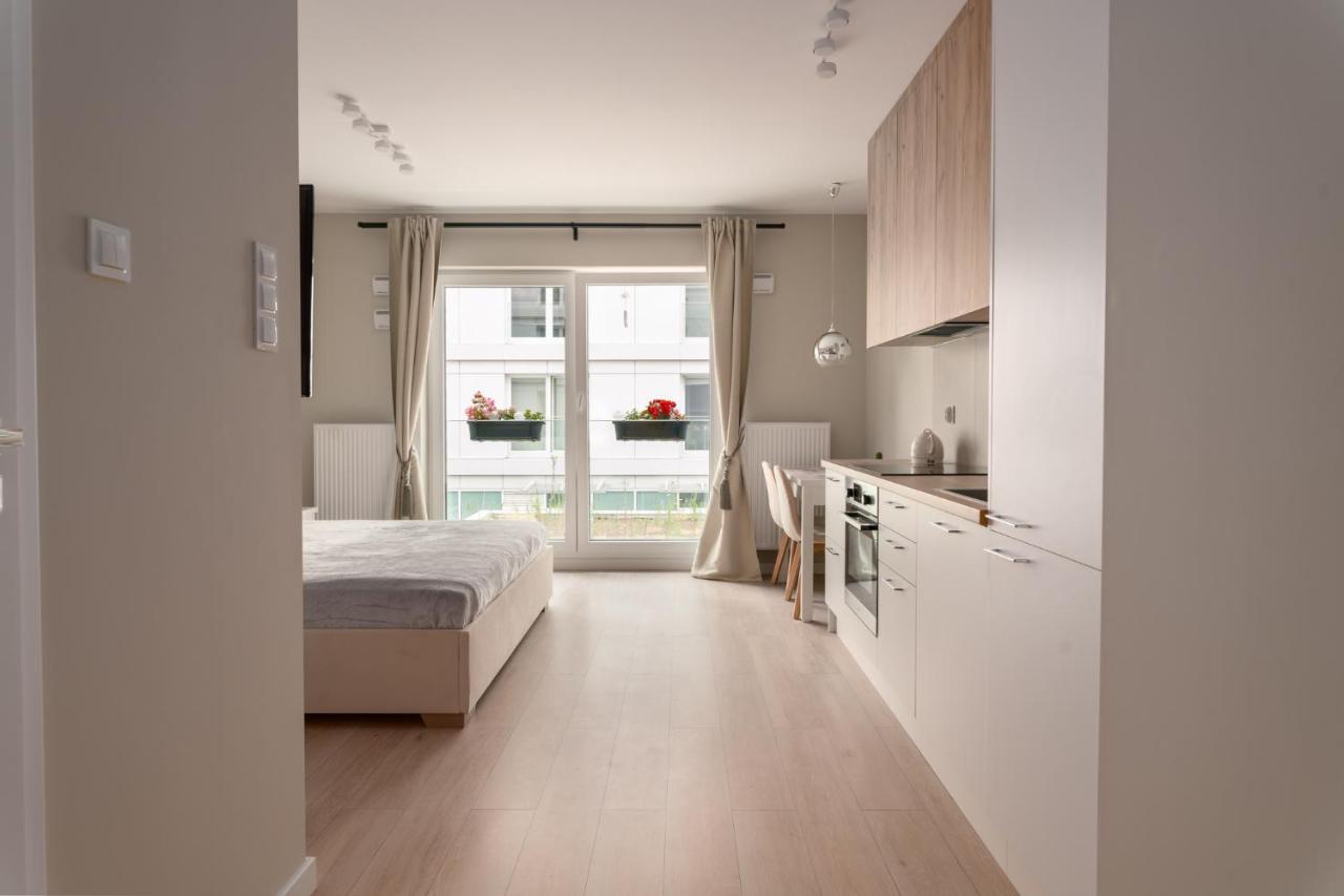 Ultima Apartment Вроцлав Екстериор снимка